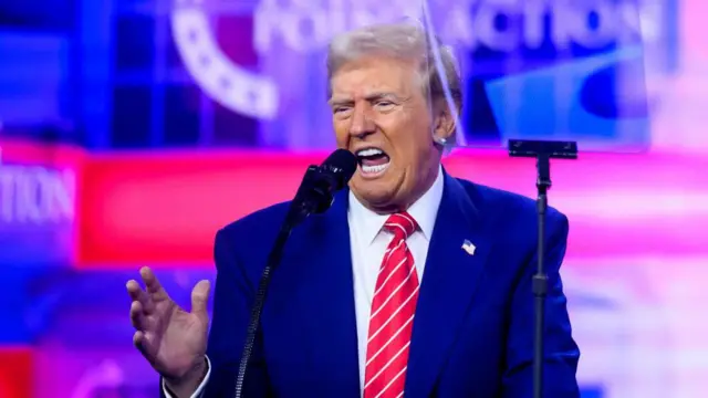 El Gobierno de EE. UU. Ofrece Inédita Compensación a Empleados Federales para Reducir Personal