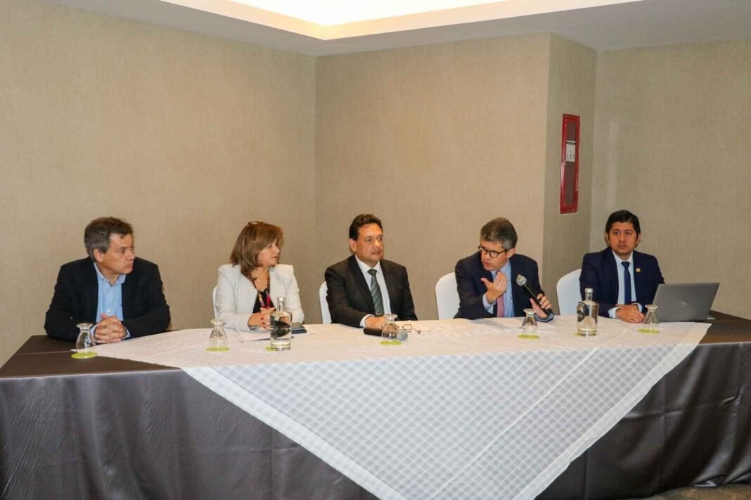 Guatemala analiza impacto de impuestos al tabaco como medida de salud pública