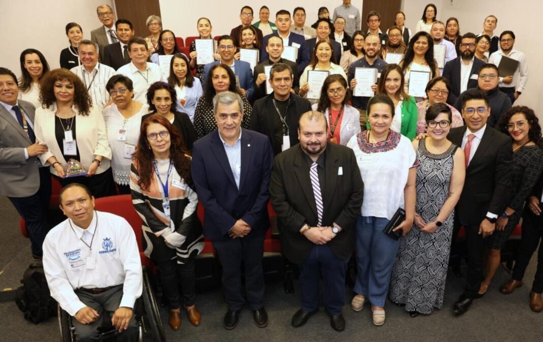 OPS acompañó el 40 aniversario del CEMECE