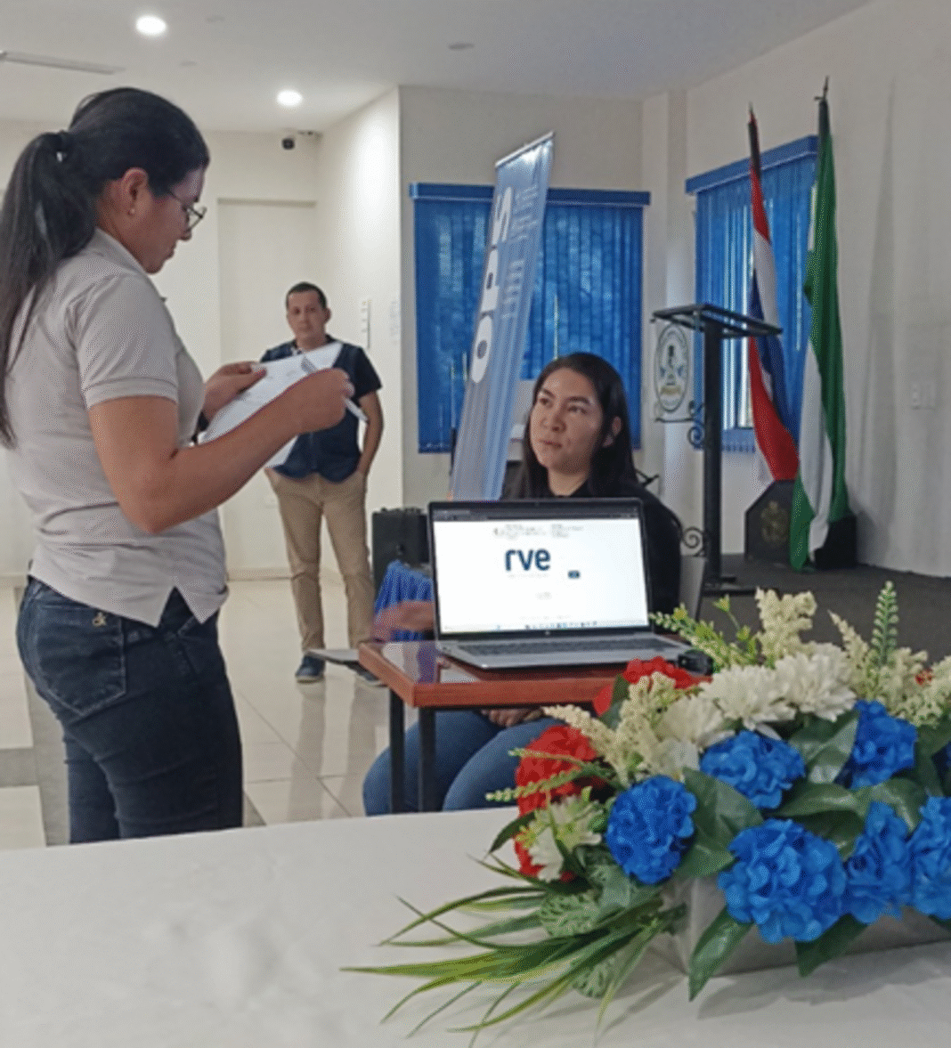 Paraguay fortalece el sistema de información del Programa Ampliado de Inmunizaciones con el apoyo de la OPS