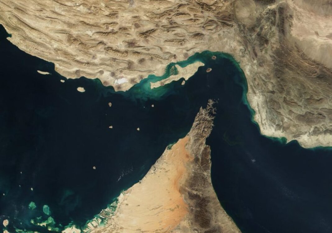 El mundo, pendiente de la amenaza del cierre del estrecho de Ormuz