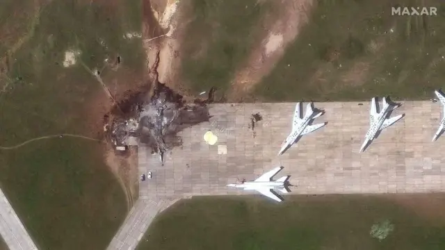 Las imágenes satelitales que muestran el daño que infligió Ucrania a Rusia en la Operación Telaraña