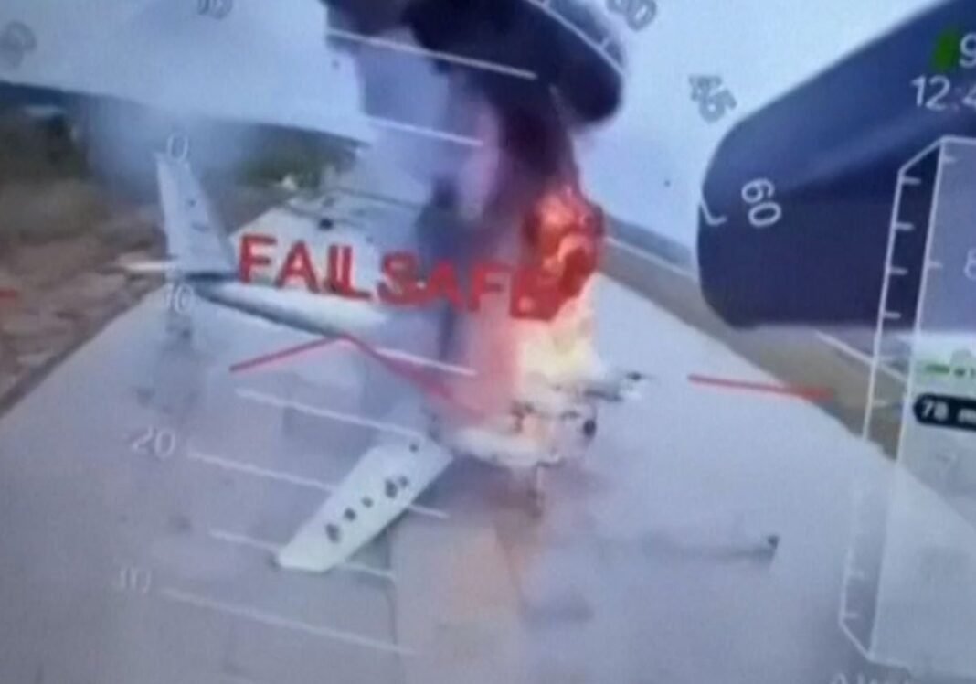 Topos, camioneros engañados y 117 drones ocultos en un plan de un año y medio: así fue el ‘Pearl Harbor’ de Ucrania a la aviación de Putin