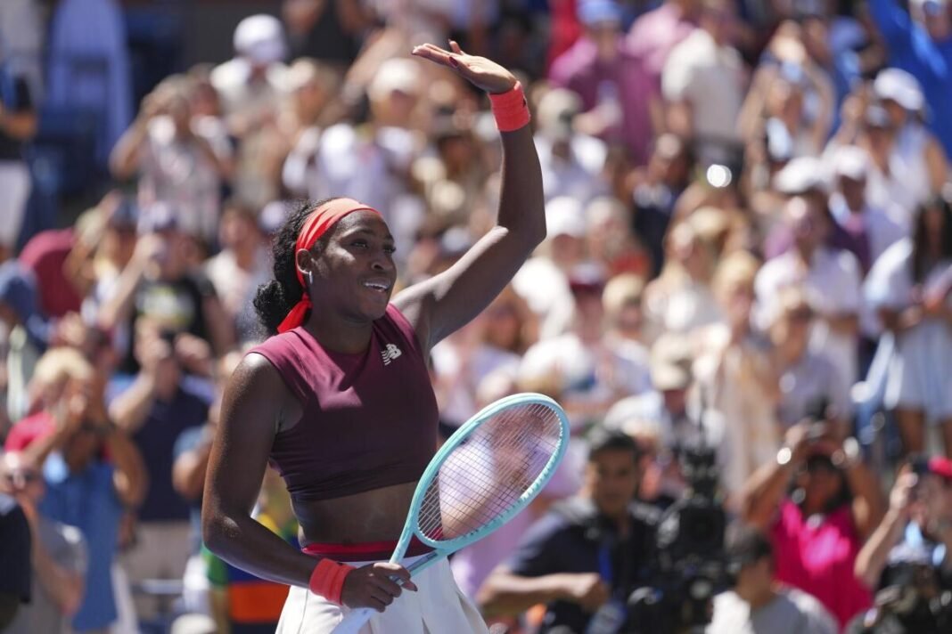 Coco Gauff juega sin presión para vencer a Frech y avanza a la cuarta ronda del US Open