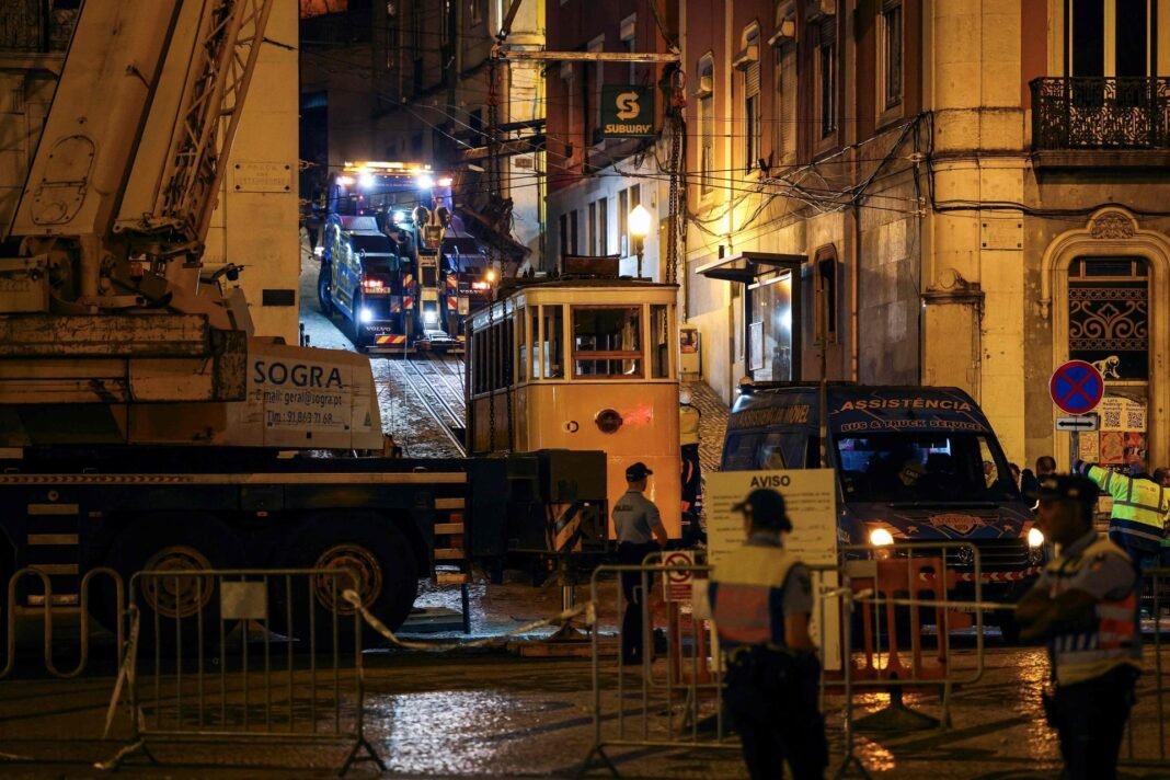 La empresa Carris, responsable del funicular de Lisboa accidentado, redujo las inspecciones de 24 horas a 30 minutos