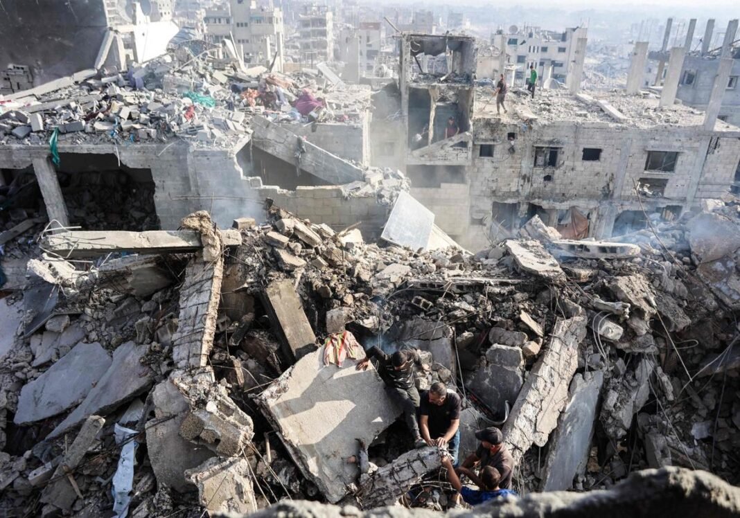 Israel reanuda la aplicación del alto el fuego tras una noche de sangrientos bombardeos en Gaza