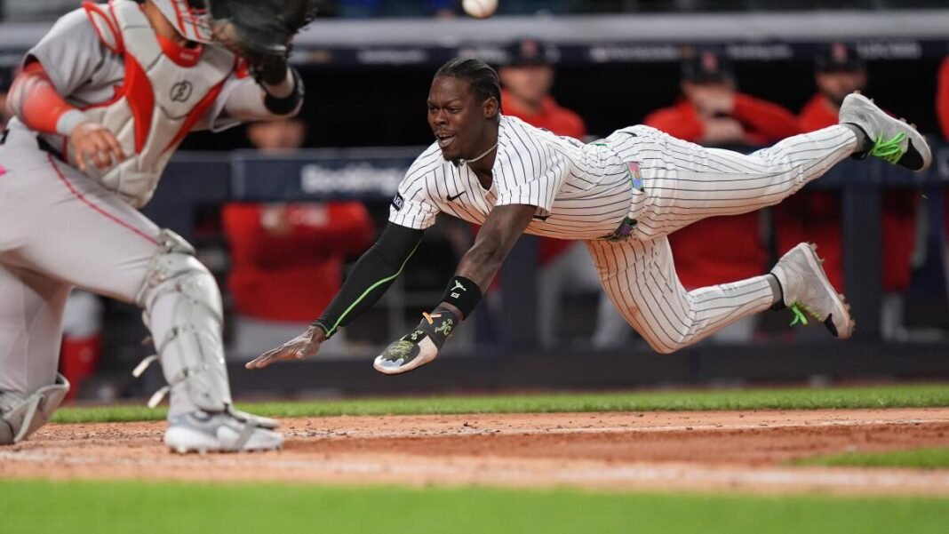 Los Yankees obligan un tercer juego ante Boston gracias a las piernas y guante de Chisholm