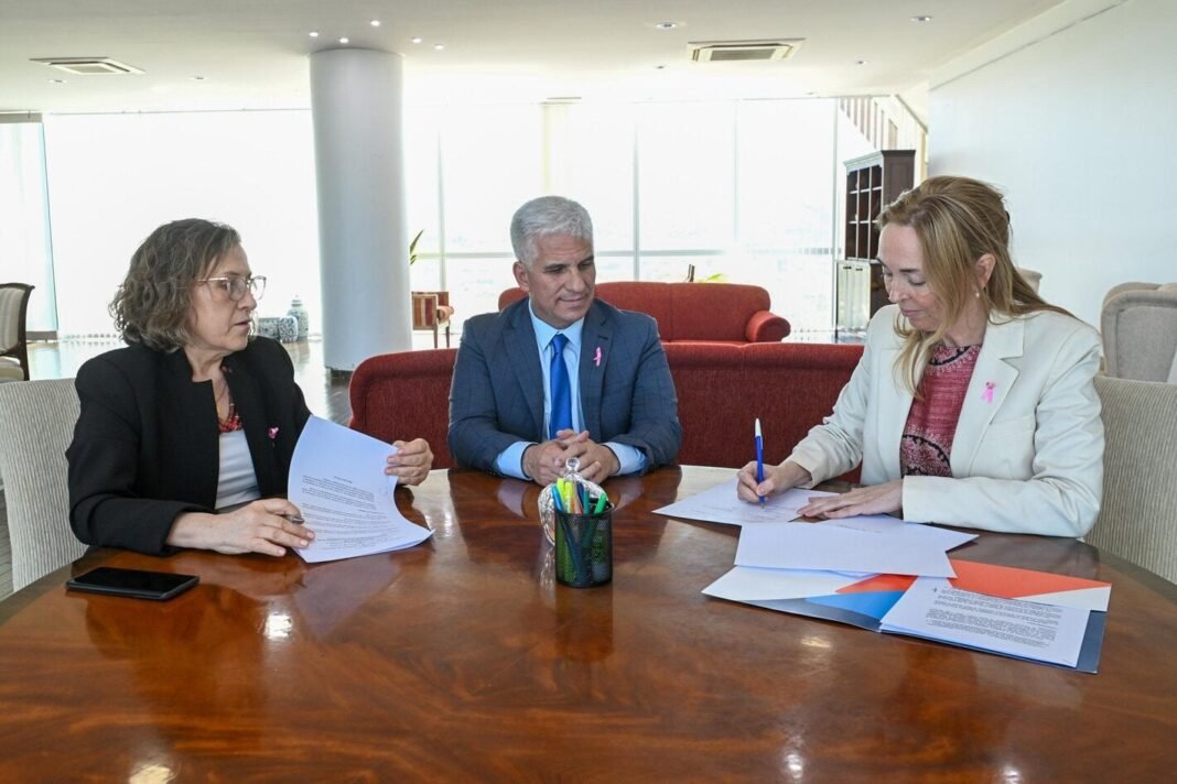 OPS y San Luis firmaron convenio para facilitar el acceso de la provincia a medicamentos de alto costo a través del Fondo Estratégico