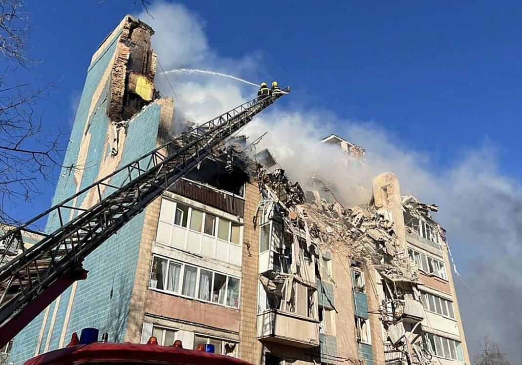 Estados Unidos trabaja con Rusia en un plan de paz de 28 puntos para el fin de la guerra en Ucrania