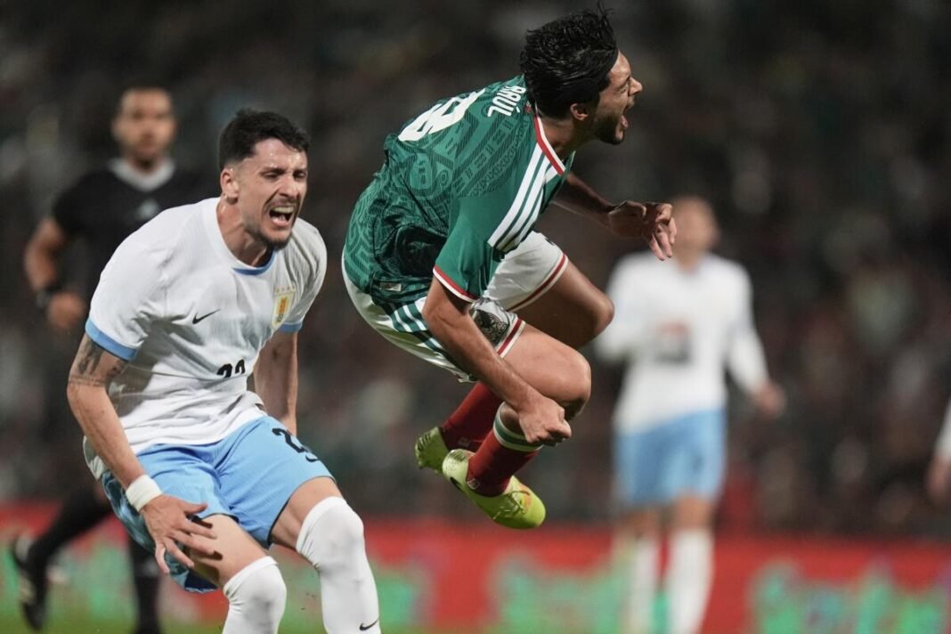 México muestra mejoría defensiva ante Uruguay en duelo amistoso