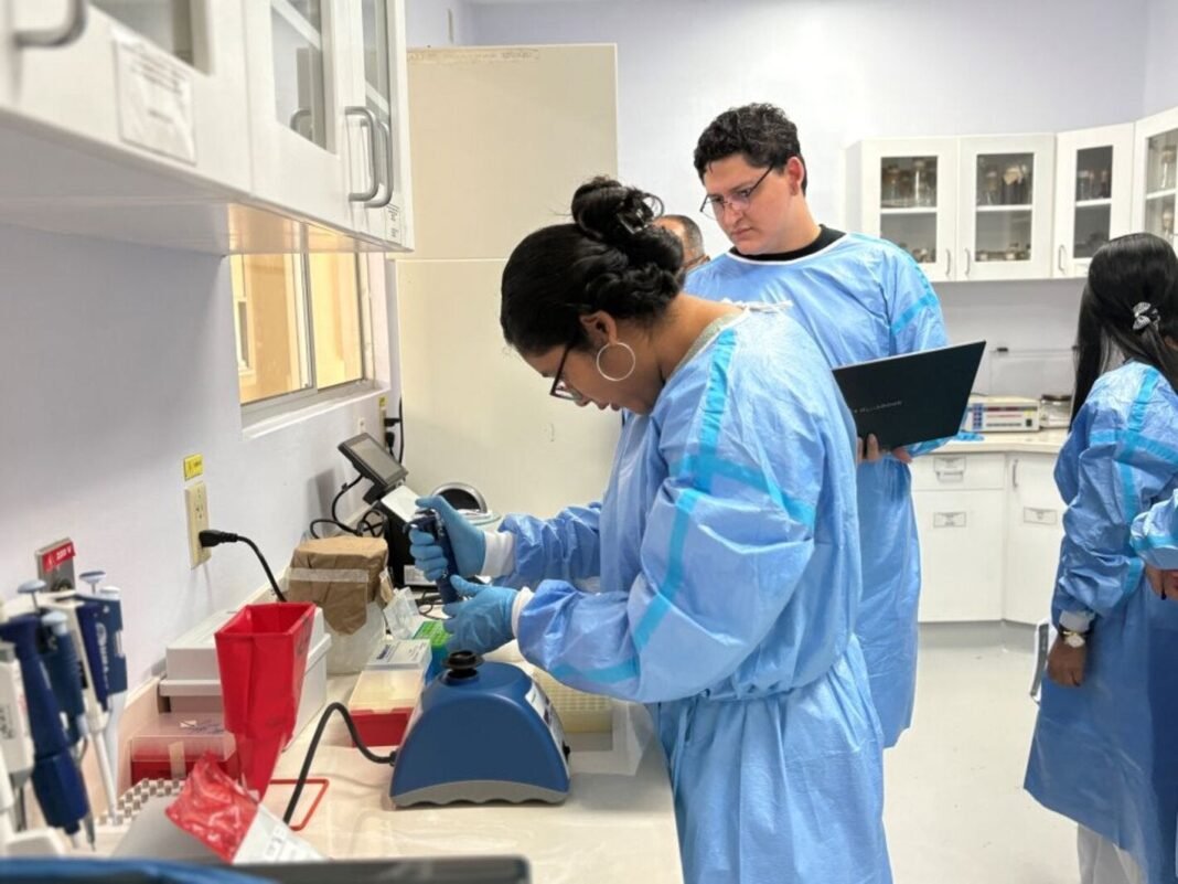 Centro Nacional de Diagnóstico y Referencia fortalece su capacidad diagnóstica en vigilancia de la resistencia antimicrobiana