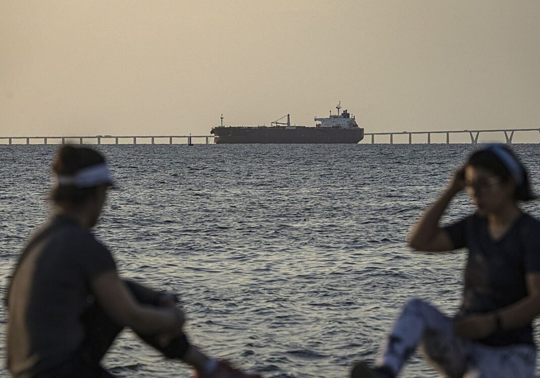 El bloqueo de EE.UU. a los petroleros venezolanos persigue cortar la creciente influencia china