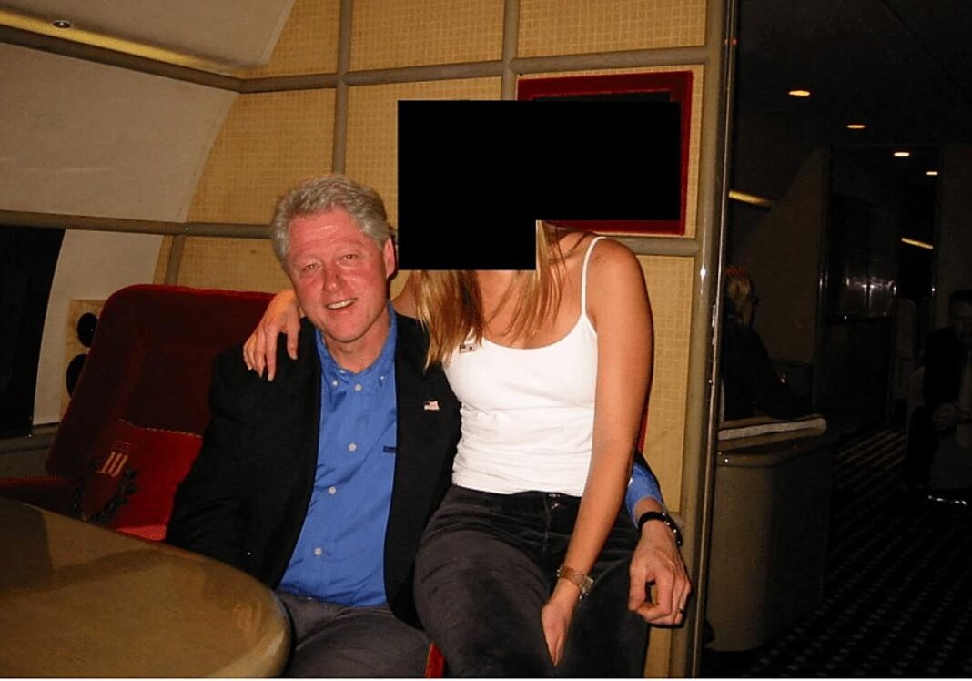 El Departamento de Justicia de Estados Unidos cede ante el Congreso y publica documentos sobre Epstein