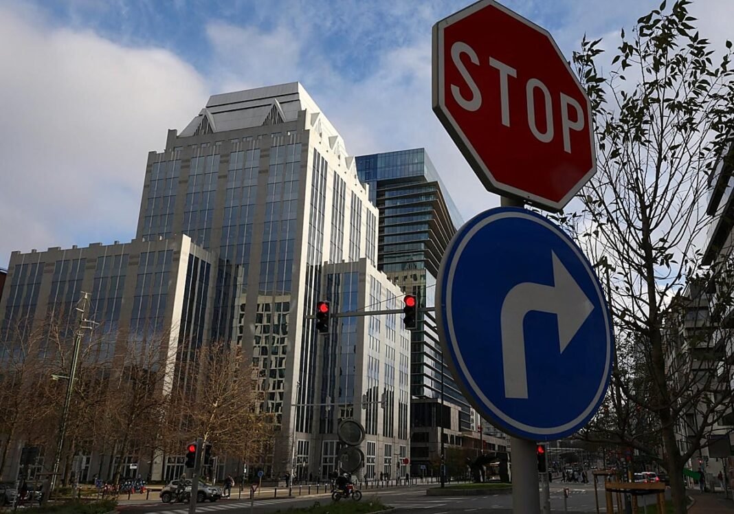 Euroclear, la entidad belga que guarda 40 billones de euros y custodia los fondos rusos que la UE pide para Ucrania