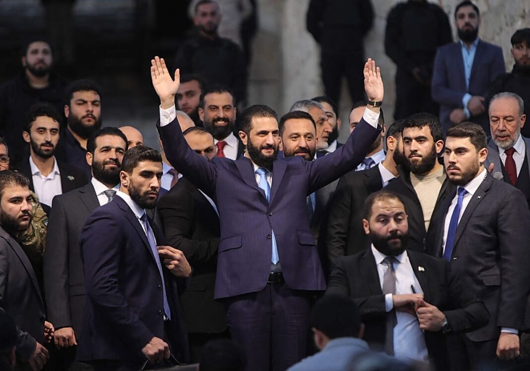 Un año de la caída de Assad y la reconversión del yihadista Al Sharaa en nuevo líder internacional