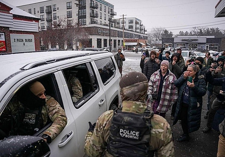 El jefe de los republicanos, entre dos fuegos en Mineápolis: «Hay gente con derecho a sentir que su ciudad está siendo atacada»