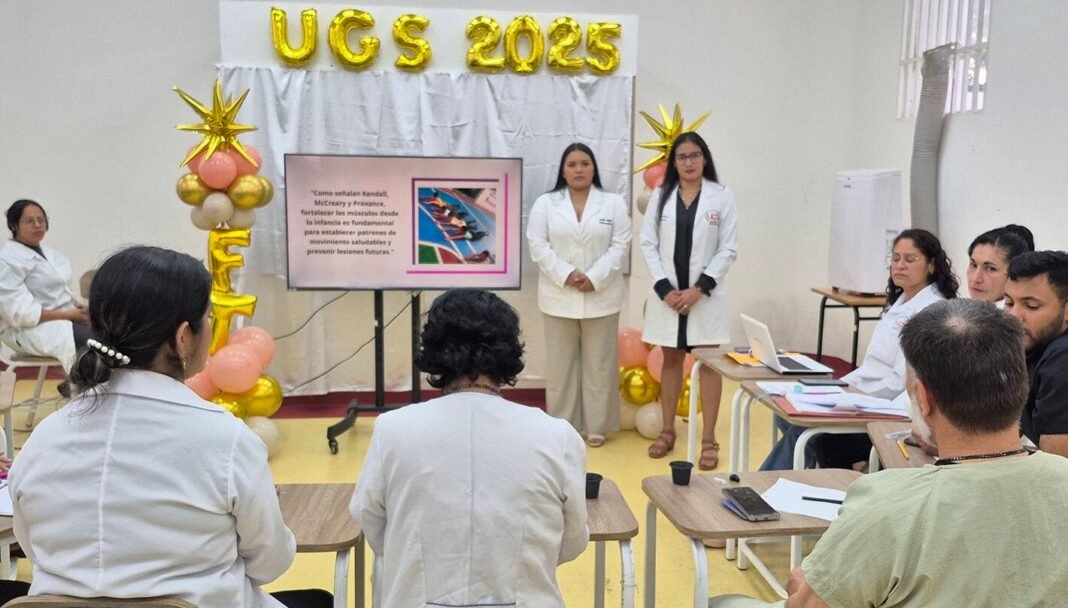 En diez años la Universidad de Ciencias de la Salud ha formado más de 18 mil médicos comunitarios