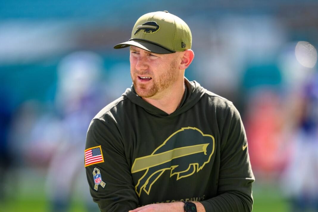 Raiders entrevistan nuevamente a Joe Brady y Davis Webb en búsqueda de entrenador principal
