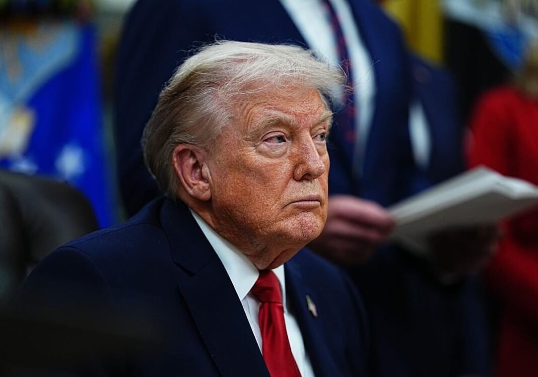 Trump abre una vía para controlar el petróleo de Venezuela y vetar las ventas a Rusia, Irán y China