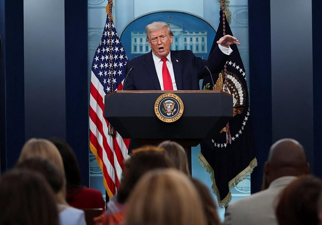 Trump intenta forzar en Davos una negociación en paralelo sobre Ucrania y Groenlandia