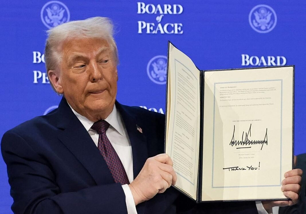 Trump lanza una ONU paralela y cobra mil millones por asiento permanente