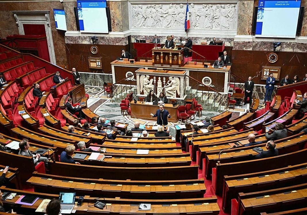 Tras seis meses de culebrón, Francia aprueba definitivamente los presupuestos de este año