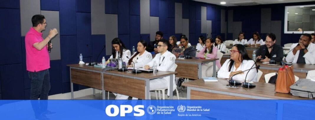 OPS y Ministerio de Salud Pública capacitan a 214 profesionales en las directrices para el manejo del dengue grave en las unidades de cuidados intensivos