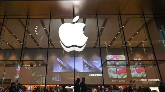 Apple 50 Anos de Innovacion Tecnologica y su Impacto Global