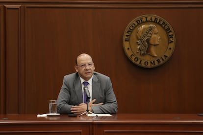 Colombia: Tensión Institucional entre Gobierno y Banco Central Desafía la Democracia