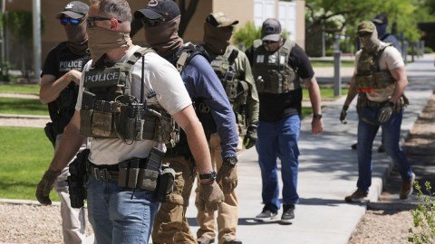 El rechazo a las detenciones de inmigrantes de ICE marca un cambio en la opinion publica estadounidense