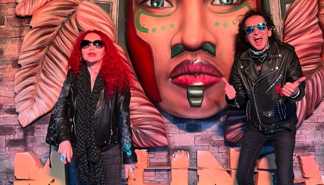 Chela Lora Mas alla de la venta de pertenencias el legado de El Tri en exposicion