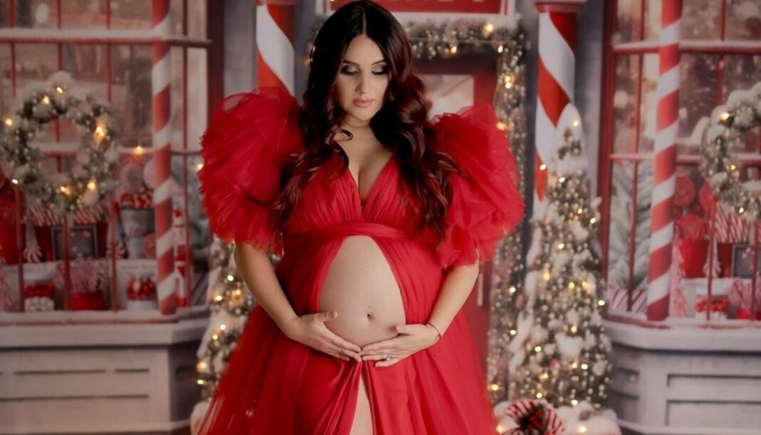 Dulce María: La Celebración de su Segunda Maternidad y su Eco en el Espectro Mediático