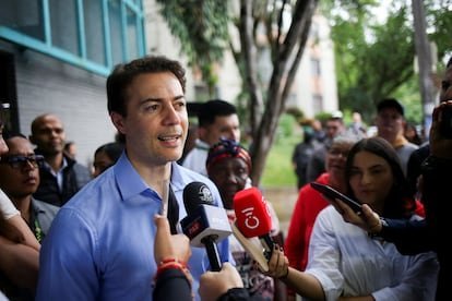 El Nombramiento de Daniel Quintero a la Supersalud Desata Fuerte Crisis Institucional en Colombia