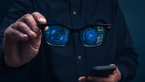 DHS Apuesta por Gafas Inteligentes y Biometria Una Nueva Era en Control Migratorio