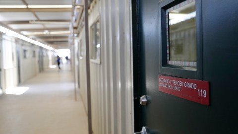 El Laberinto Legal de la Familia Egipcia Una Detencion ICE en Cuestion Judicial Permanente