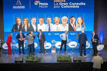 Colombia 2026 La Ausencia de Debates en la Carrera Presidencial Desafia la Transparencia Democratica