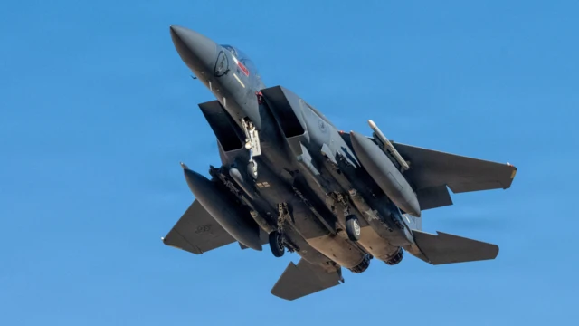 Crisis Geopolítica en el Golfo: EE. UU. Rescata a Segundo Tripulante de F-15 Derribado por Irán