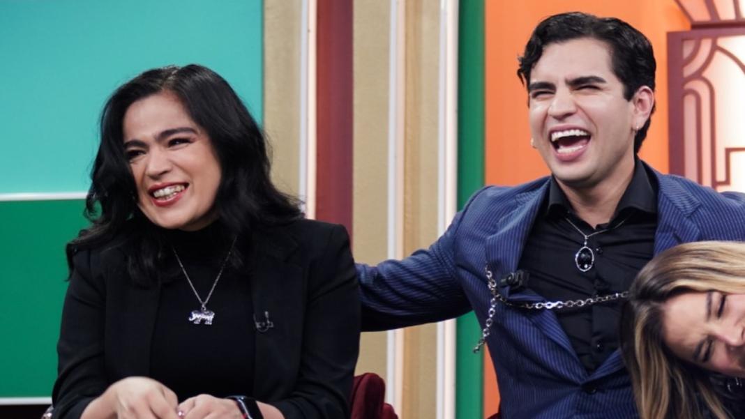 Aaron Mercury Reafirma Lazo Filial Lujoso Obsequio a su Madre en Dia Conmemorativo