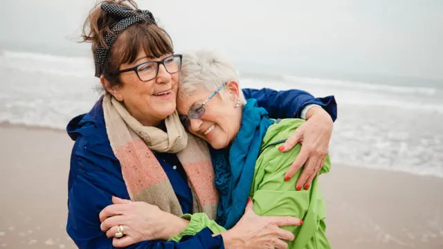 Doulas de la Muerte: La Emergencia de un Rol Crucial en la Humanización del Fin de la Vida