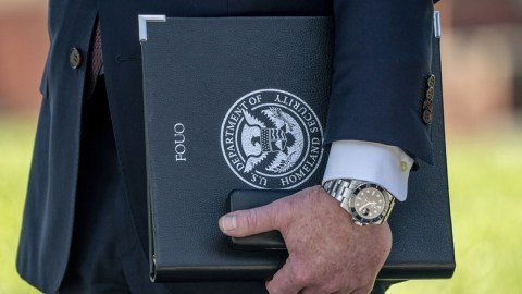 Demanda Judicial al DHS: Controversia por Megacentro de Detención de Inmigrantes en Georgia