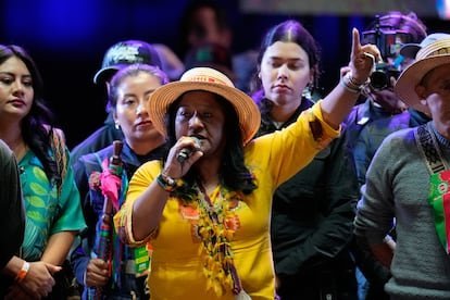 La Derecha Colombiana en Fricción: Acusaciones Cruzadas y el Impacto Electoral