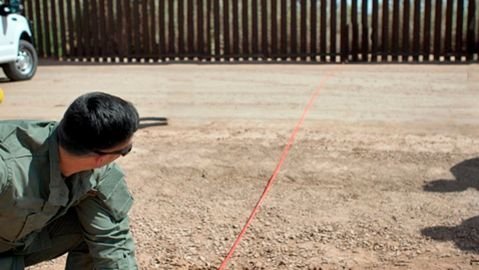 Análisis Profundo: Un Año de Política de ‘Detención Fronteriza’ en EE. UU. Bajo la Administración Trump