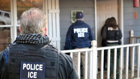 La Detencion de Padres Inmigrantes Revela Fisuras en la Politica Migratoria de EE UU