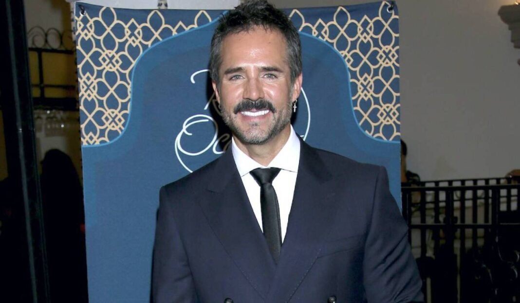 ‘Falso 9’: Un Giro Inclusivo en el Drama Mundialista con José Ron e Isabella Santiago