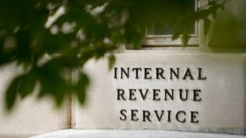 Freno Judicial a Acceso de ICE a Datos Fiscales de Inmigrantes: Implicaciones para la Confidencialidad y el Estatus Migratorio