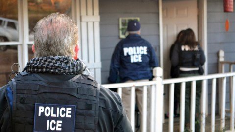 Florida Llamada al 911 Deriva en Detencion de Inmigrante por ICE