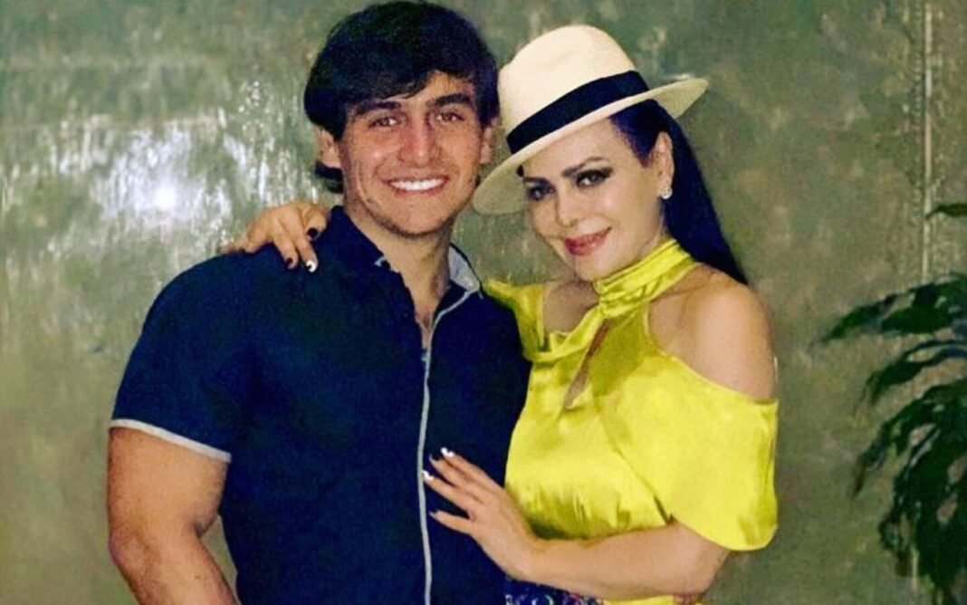 Conmemoración Celestial: Maribel Guardia Recuerda a Julián Figueroa en el Día de las Madres