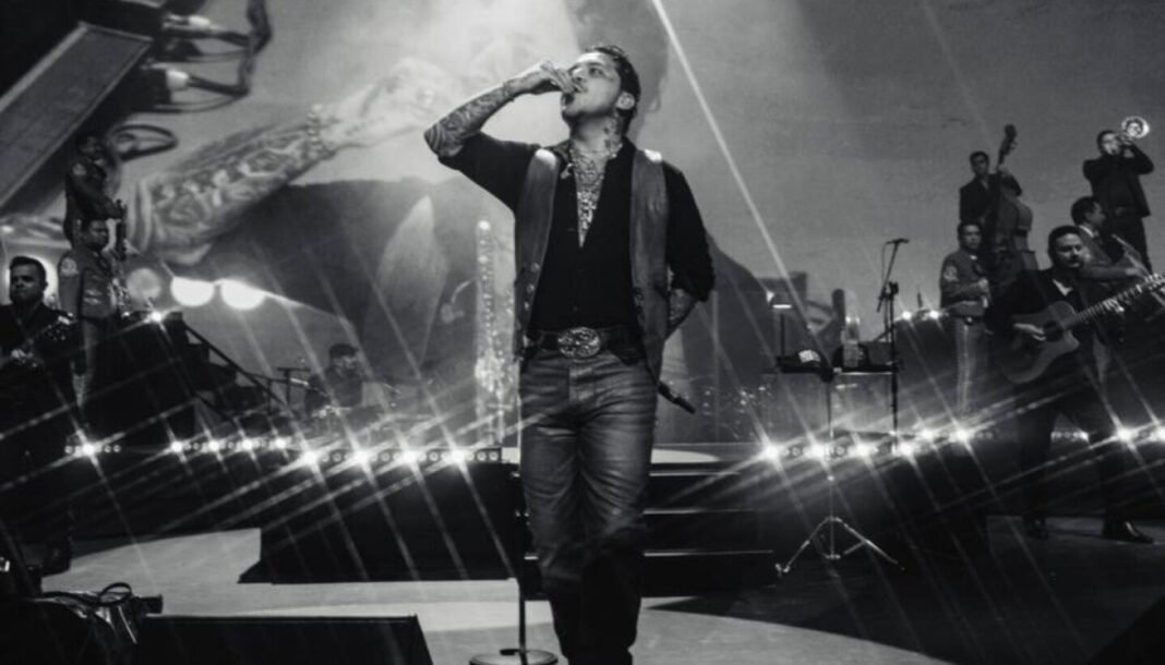 Christian Nodal Escenario de Controversias y el Dilema Parental en su Carrera Internacional
