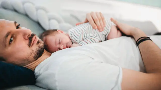 El Misterioso Sindrome de Couvade Cuando la Paternidad Trasciende lo Biologico