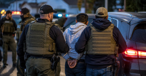 Aumento de Arrestos Migratorios: El Silencio y el Miedo se Extienden en Estados Unidos
